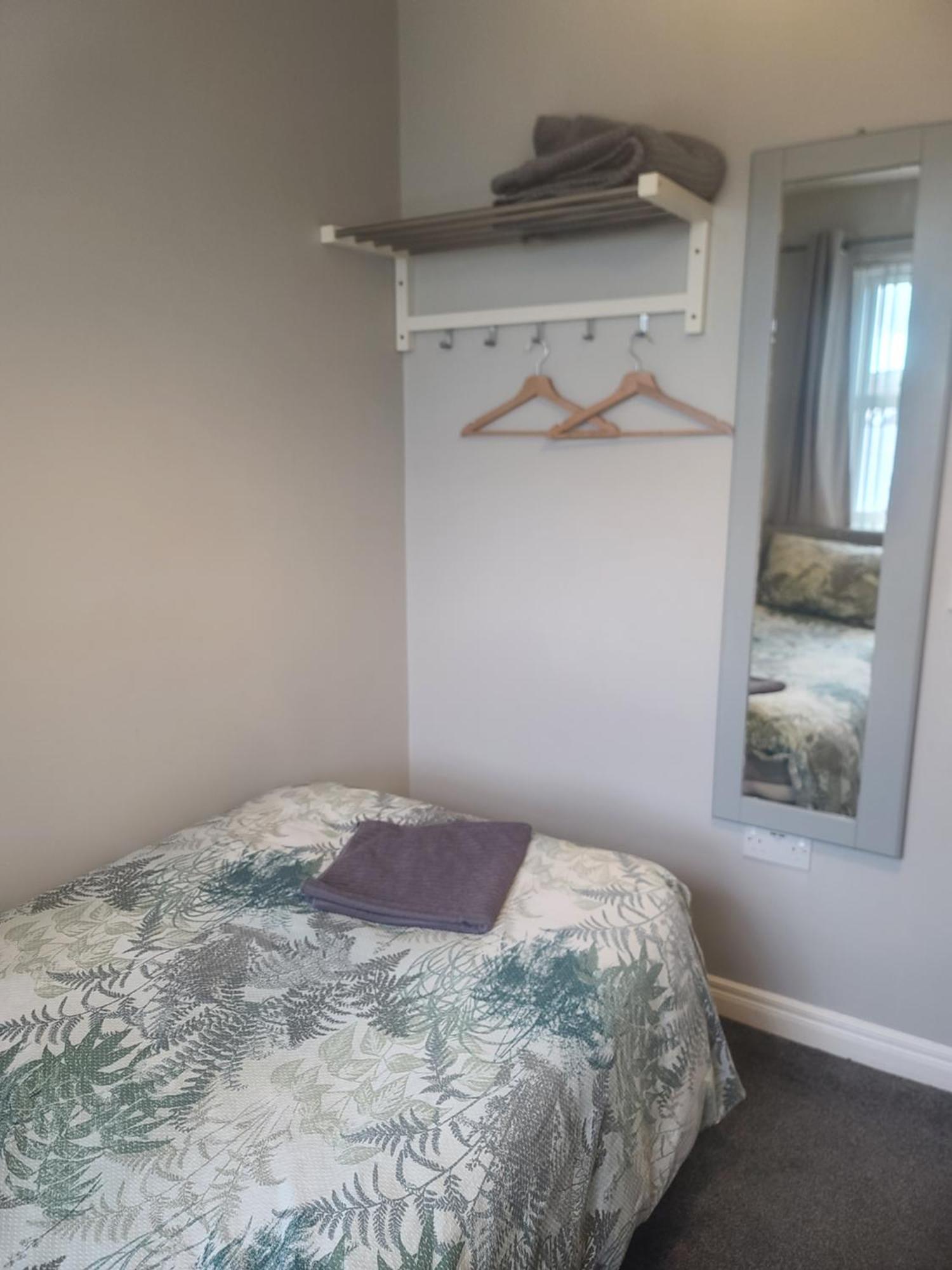 Edenderry Town House Apartment เบลฟาสต์ ภายนอก รูปภาพ