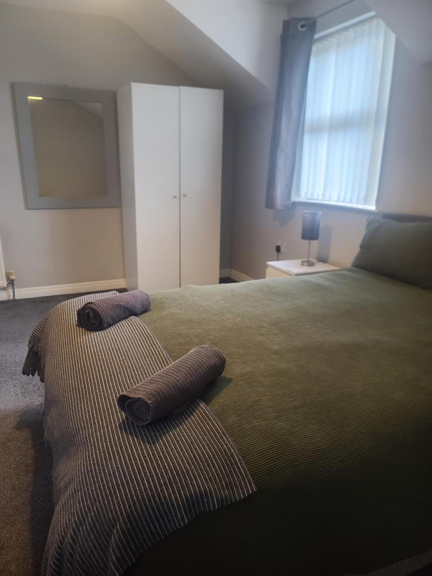 Edenderry Town House Apartment เบลฟาสต์ ภายนอก รูปภาพ