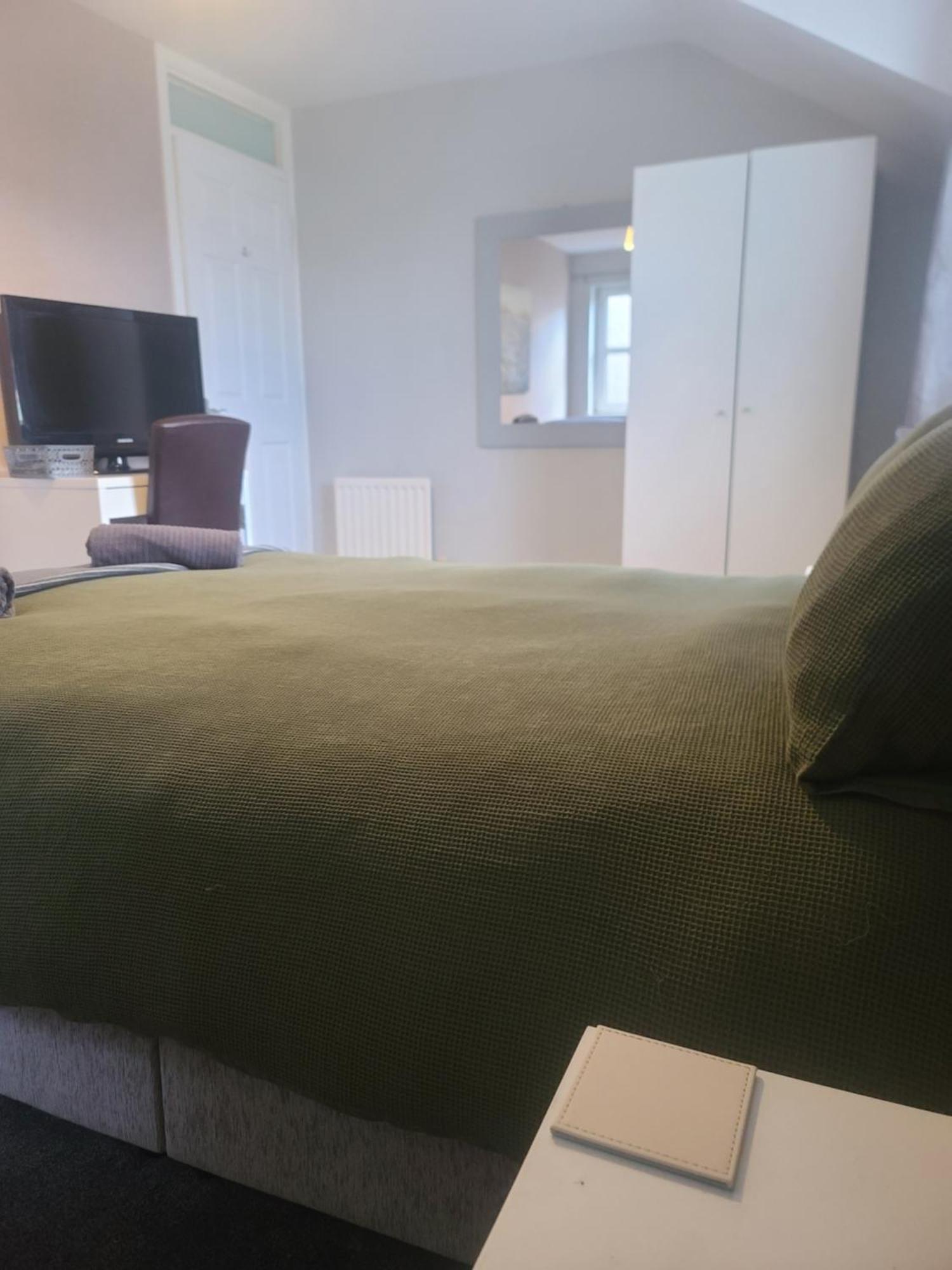 Edenderry Town House Apartment เบลฟาสต์ ภายนอก รูปภาพ